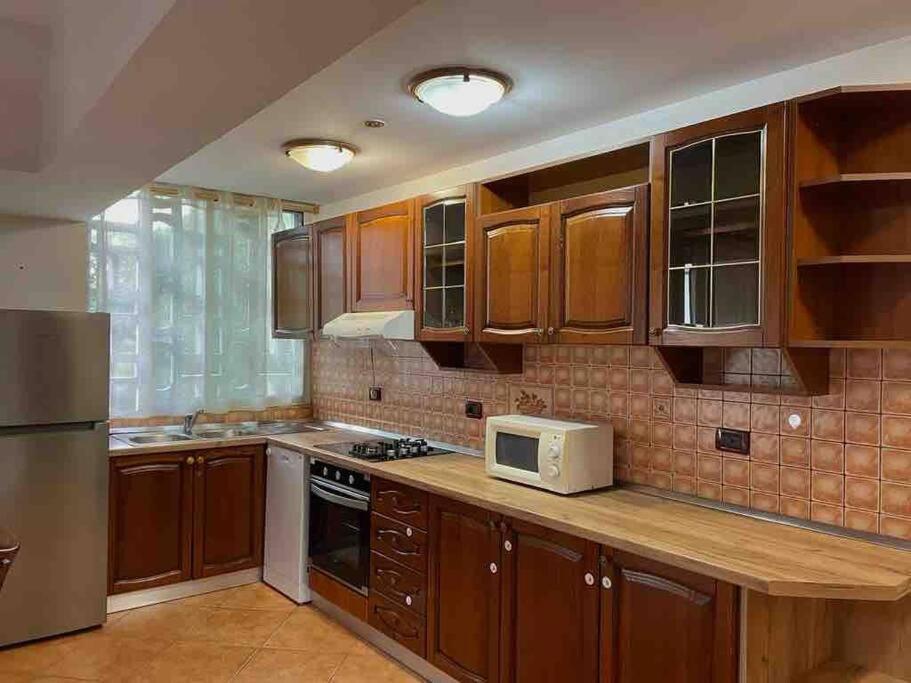 Apartment In Skanderbeg Square - Tirana Center 1 Экстерьер фото