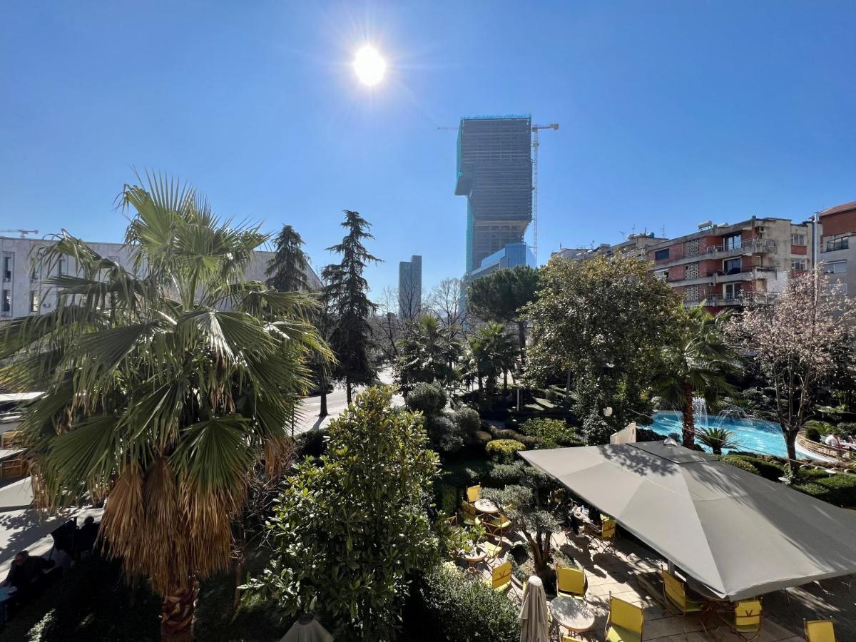 Apartment In Skanderbeg Square - Tirana Center 1 Экстерьер фото